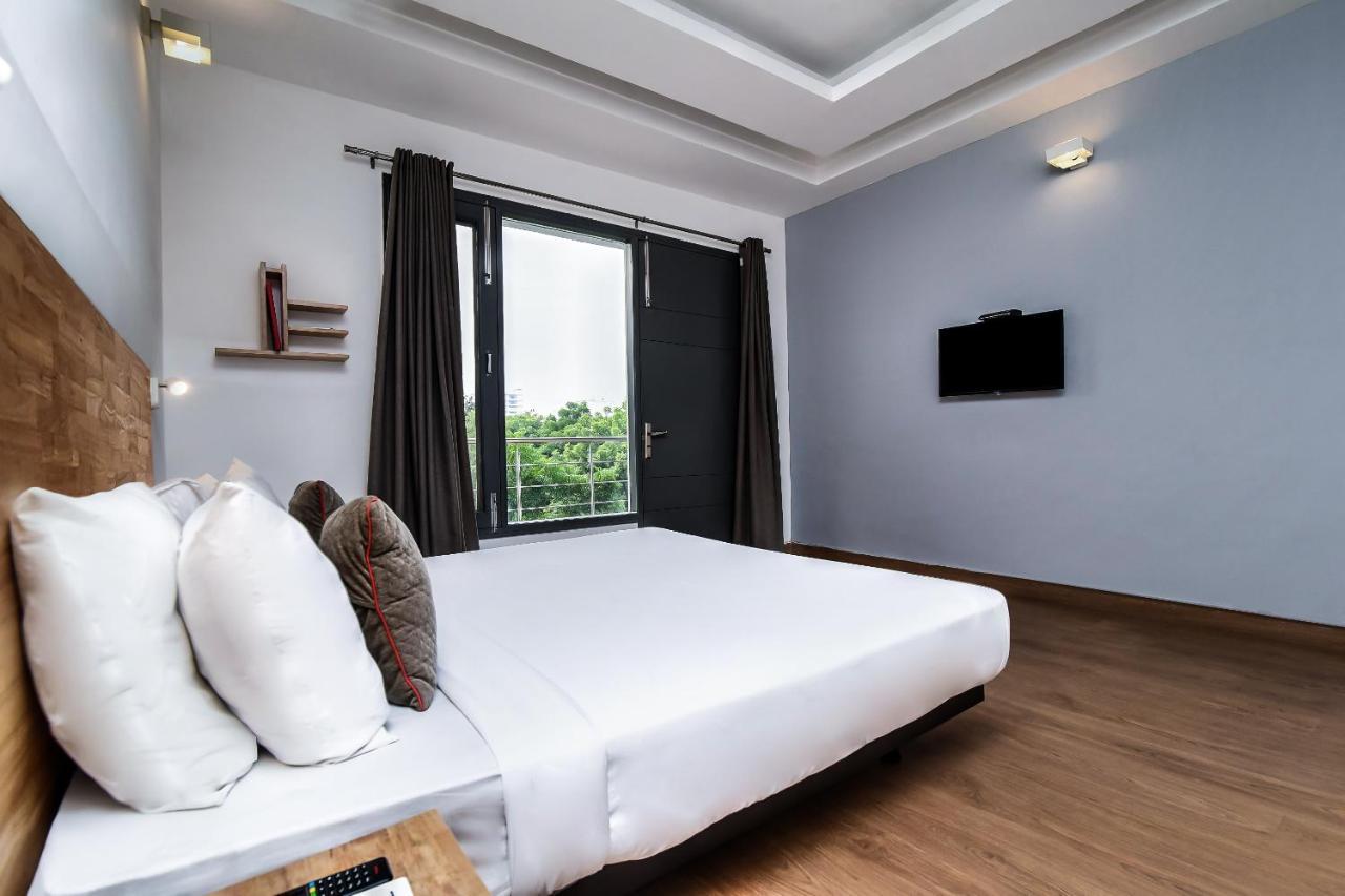 Oyo Townhouse 003 Southend Sohna Road Hotel คูร์เคาน์ ภายนอก รูปภาพ